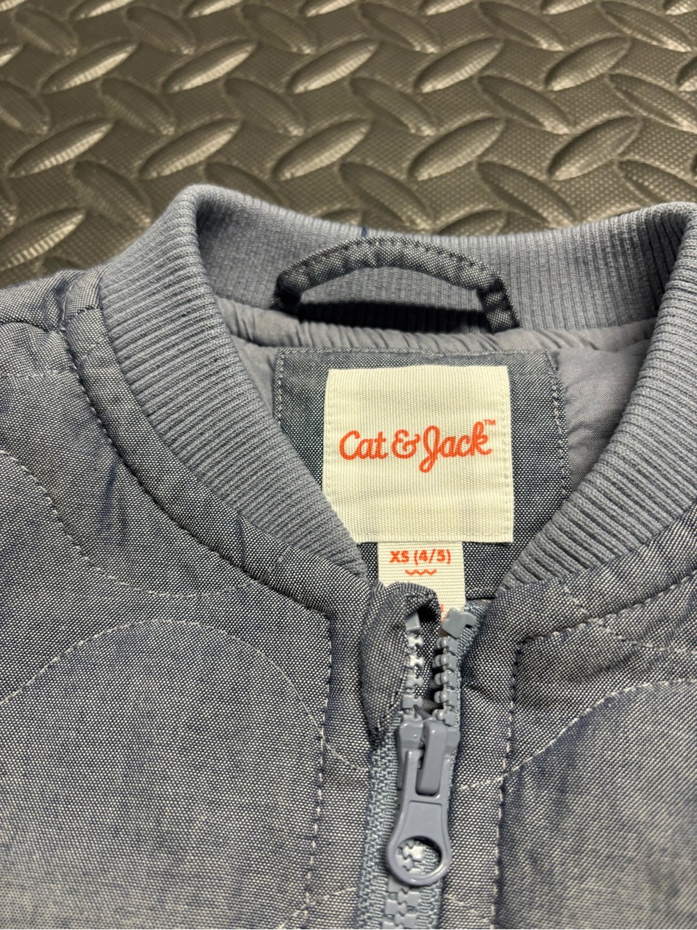 Cat & Jack Quilted Jacket Gray XS 4/5 Lightweight Kids Coat - Picture 5 of 8